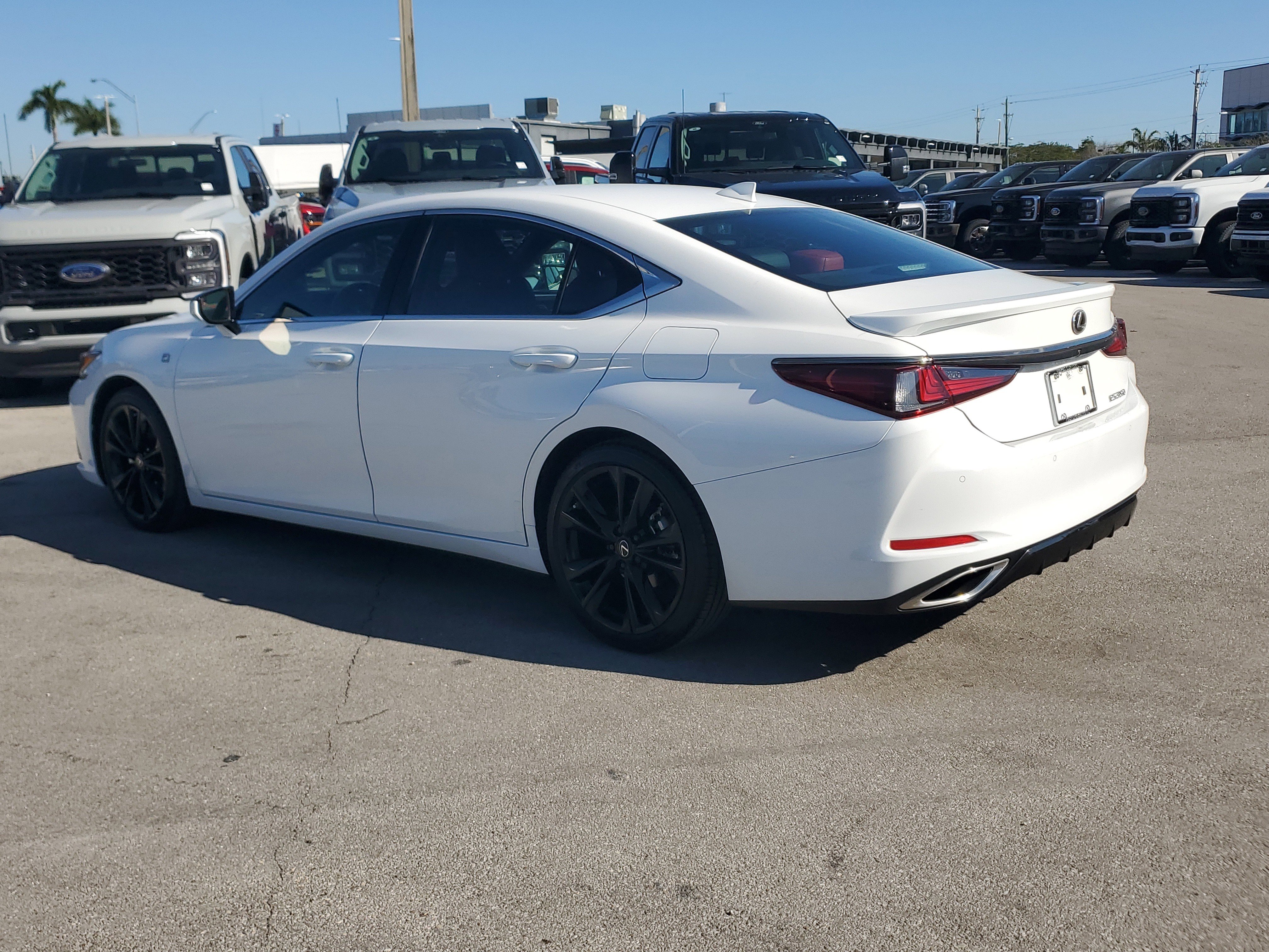 Used 2024 Lexus ES 350 F Sport w/ Accessory Package (Z2) image 8