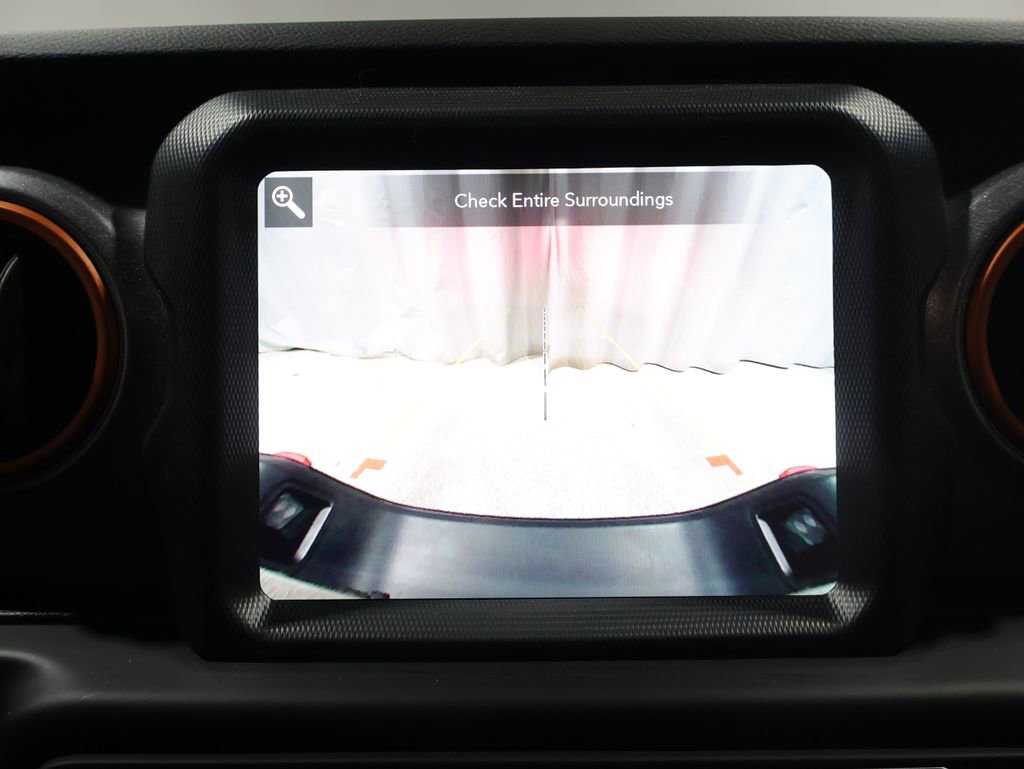 Used 2023 Jeep Gladiator Mojave w/ Cold Weather Group AWD/4WD image 27