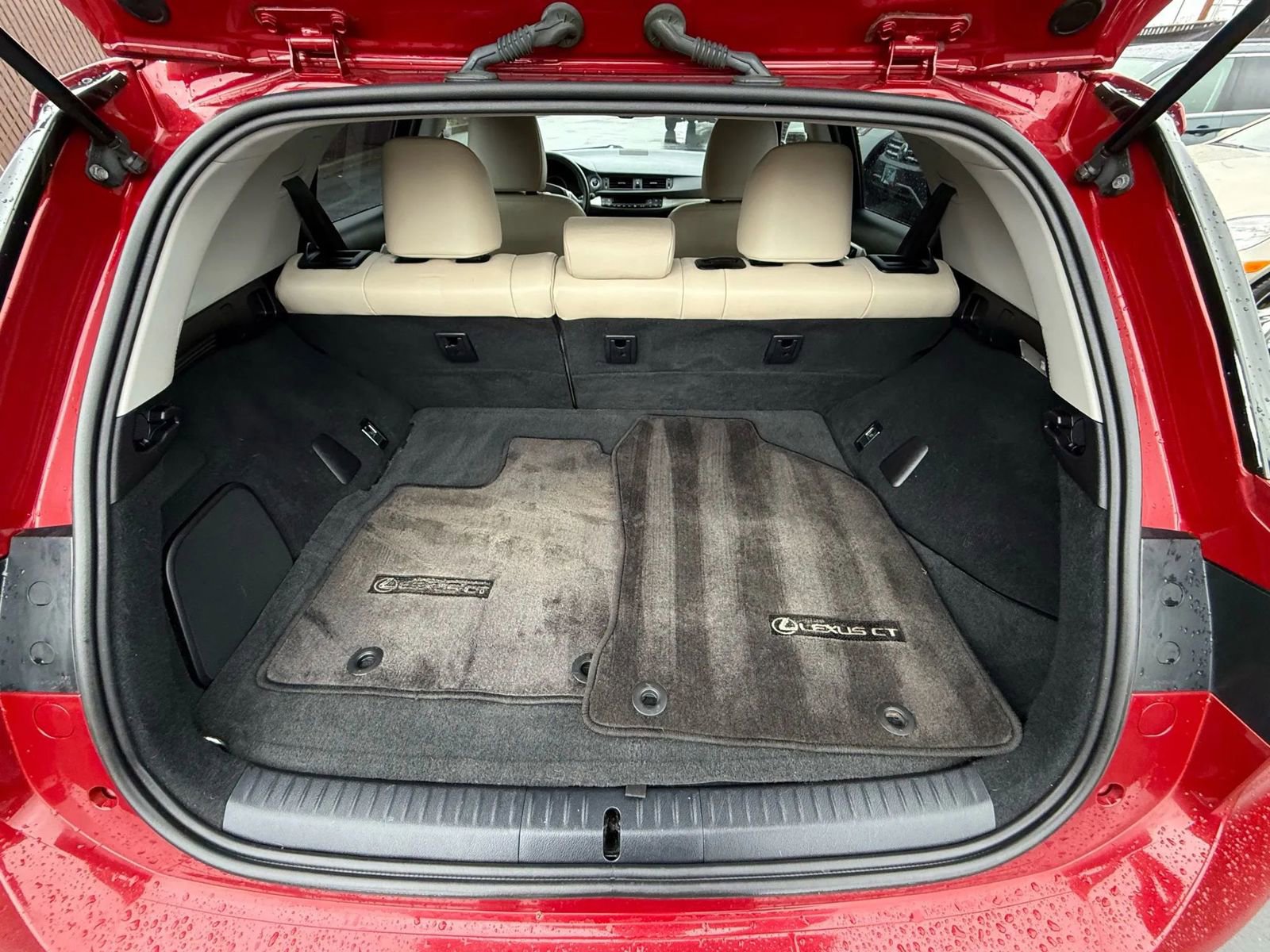 Used 2011 Lexus CT 200h Premium image 11