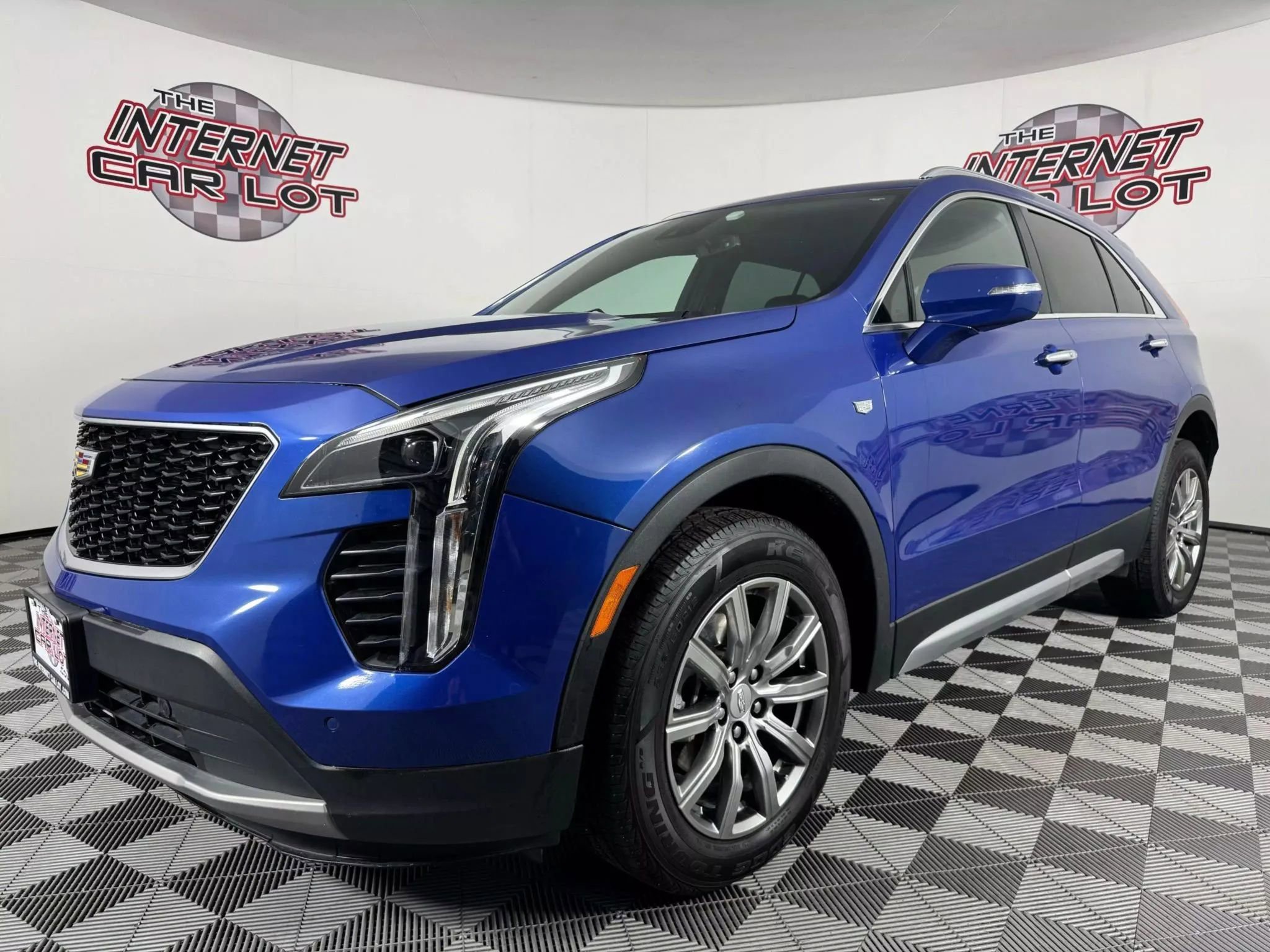 Used 2021 Cadillac XT4 Premium Luxury image 3
