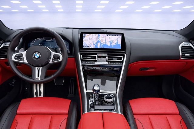 Used 2024 BMW M850i xDrive Convertible AWD/4WD image 18