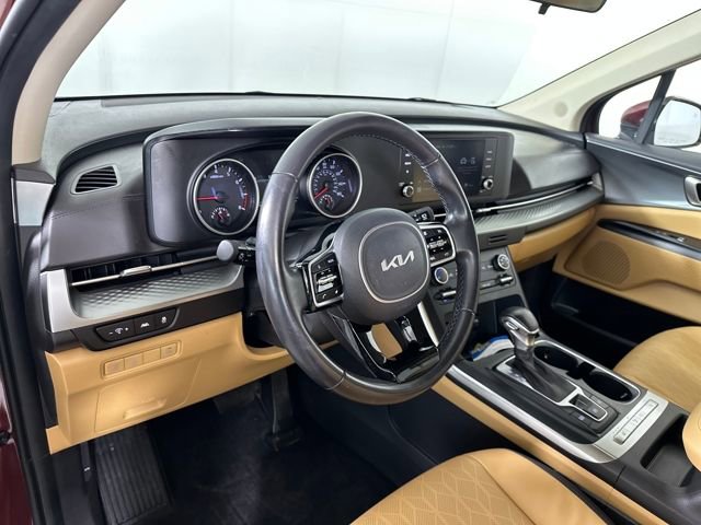 Used 2023 Kia Carnival LX image 13