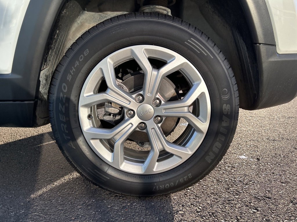 Used 2024 Jeep Compass Latitude image 23