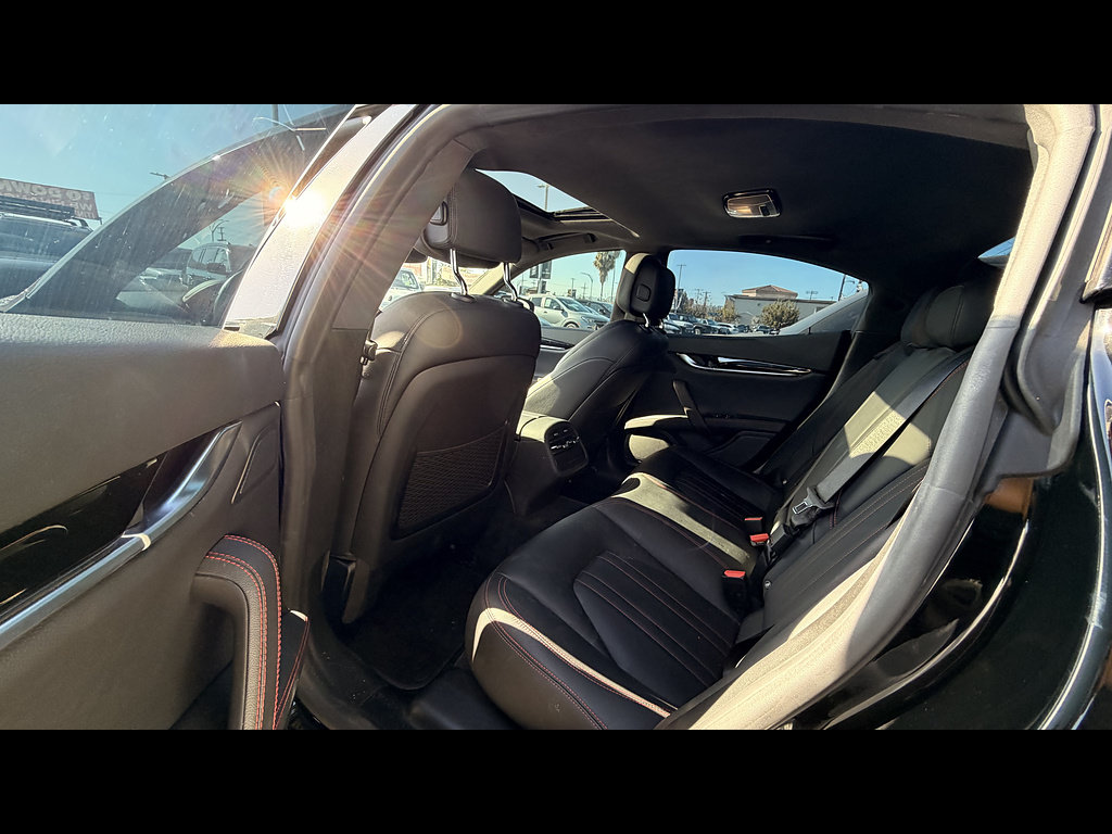 Used 2021 Maserati Ghibli S RWD image 7