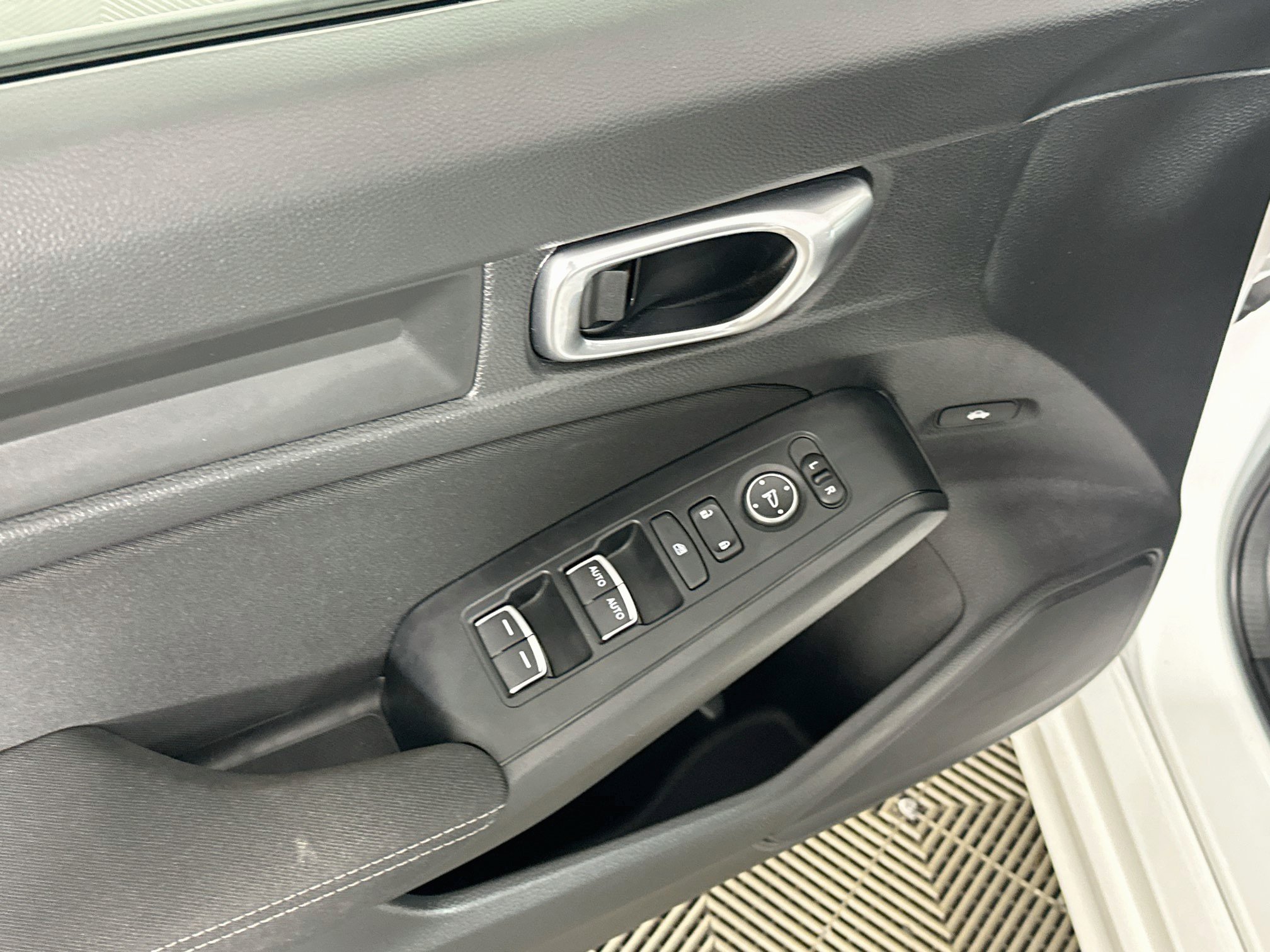 Used 2023 Honda Civic Sport image 15