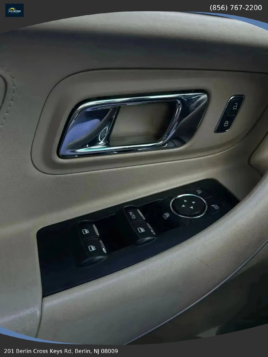 Used 2019 Ford Taurus SE image 17