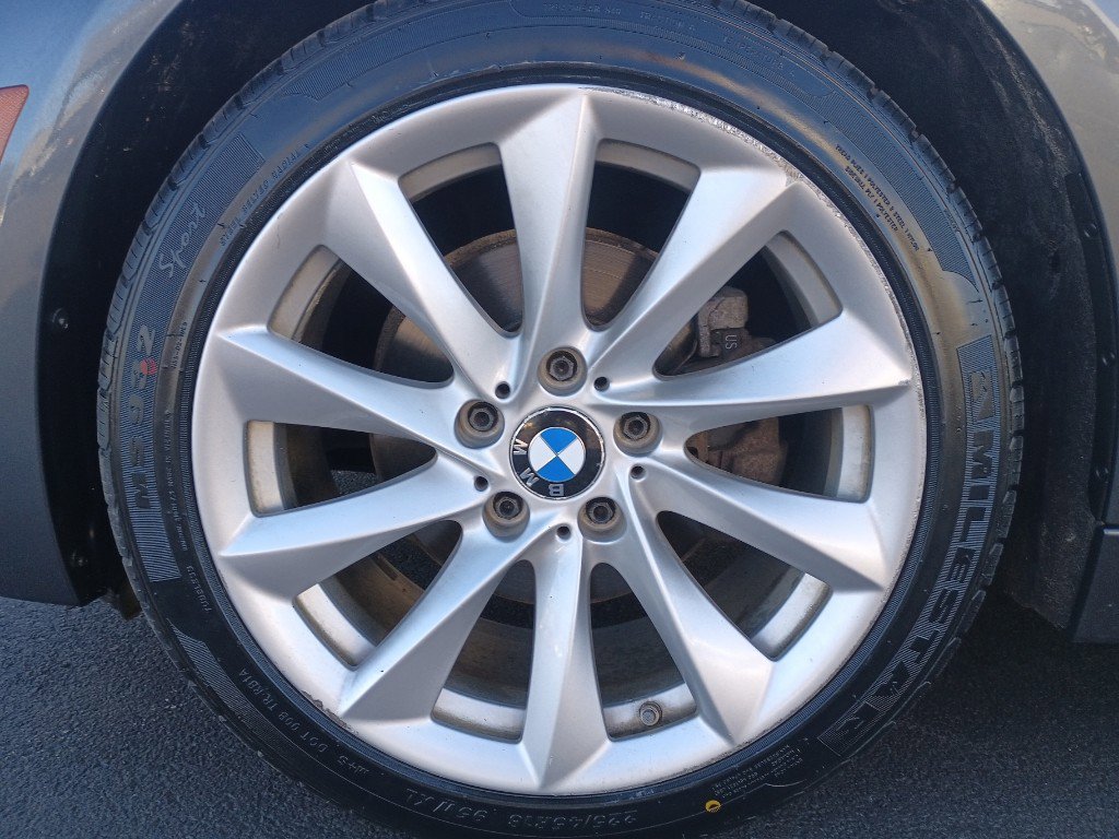 Used 2018 BMW 320i xDrive Sedan image 29