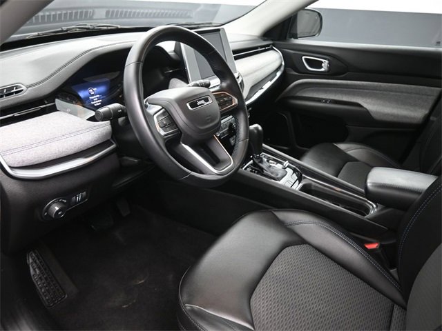 Used 2022 Jeep Compass Latitude w/ Sun and Sound Group image 18