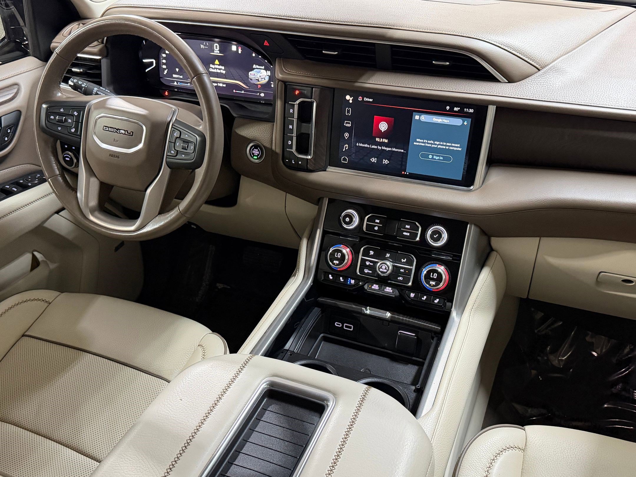Used 2023 GMC Yukon Denali AWD/4WD image 4
