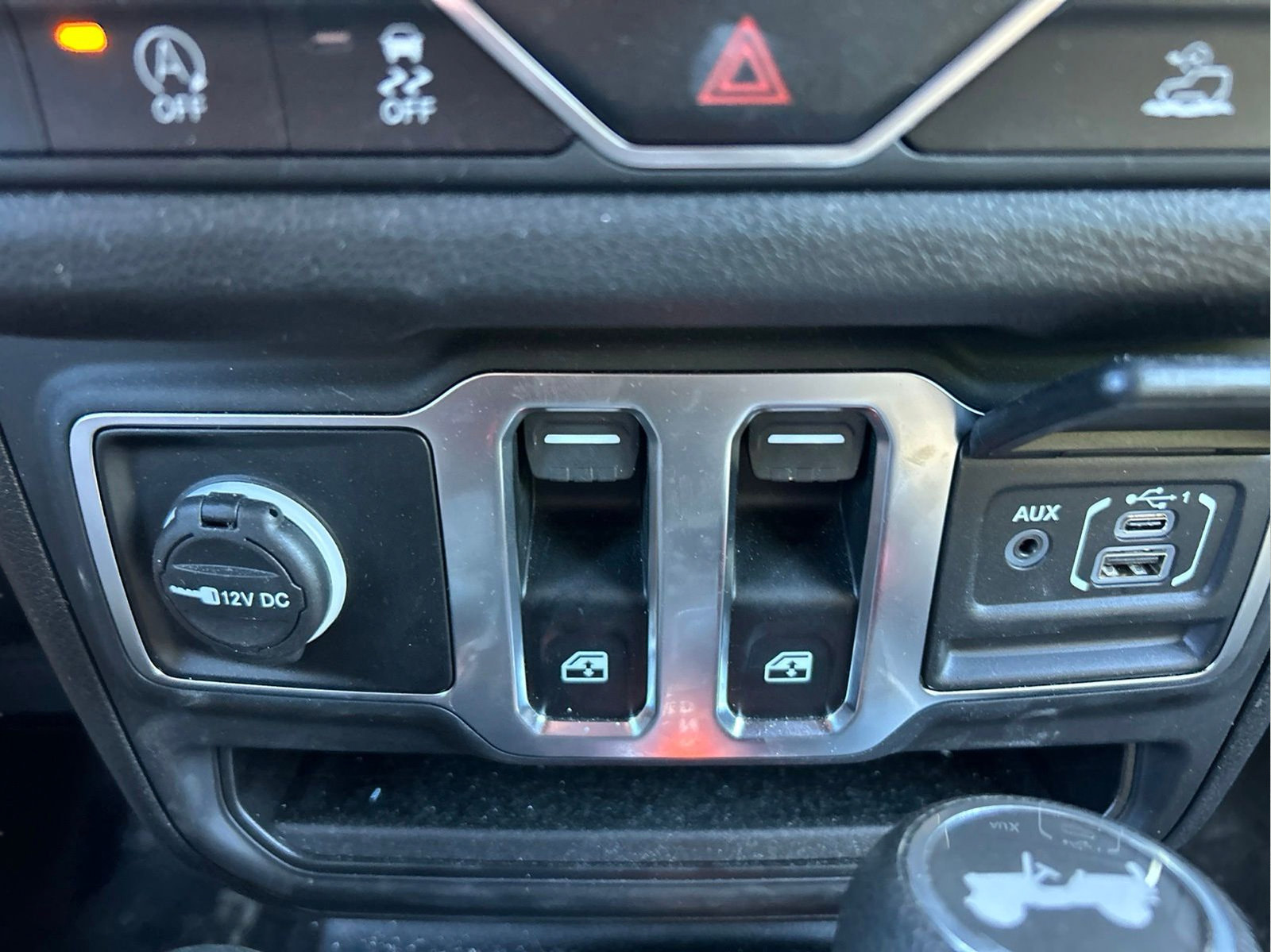 Certified 2024 Jeep Wrangler Sport AWD/4WD image 30