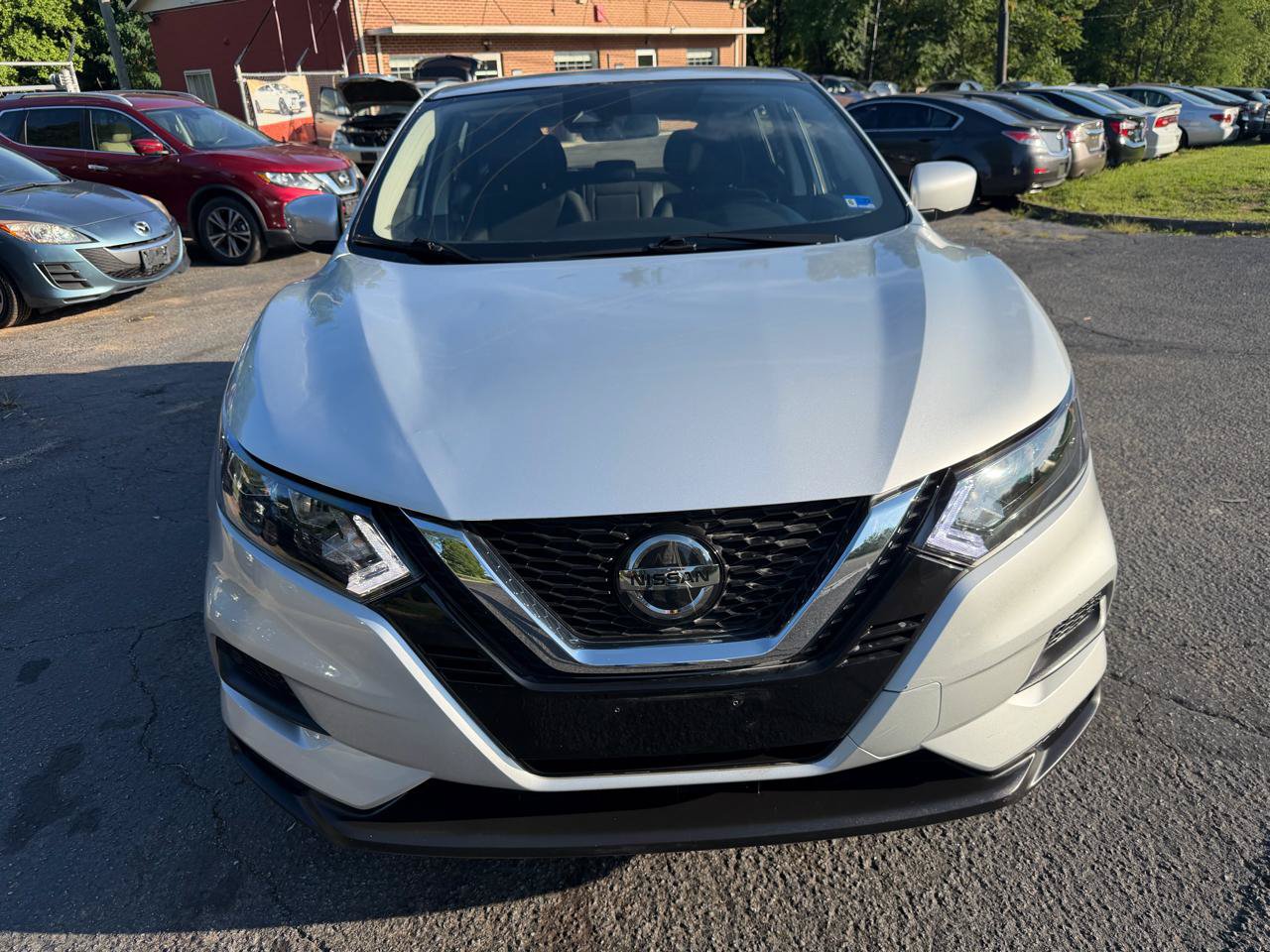 Used 2022 Nissan Rogue Sport S AWD/4WD image 2