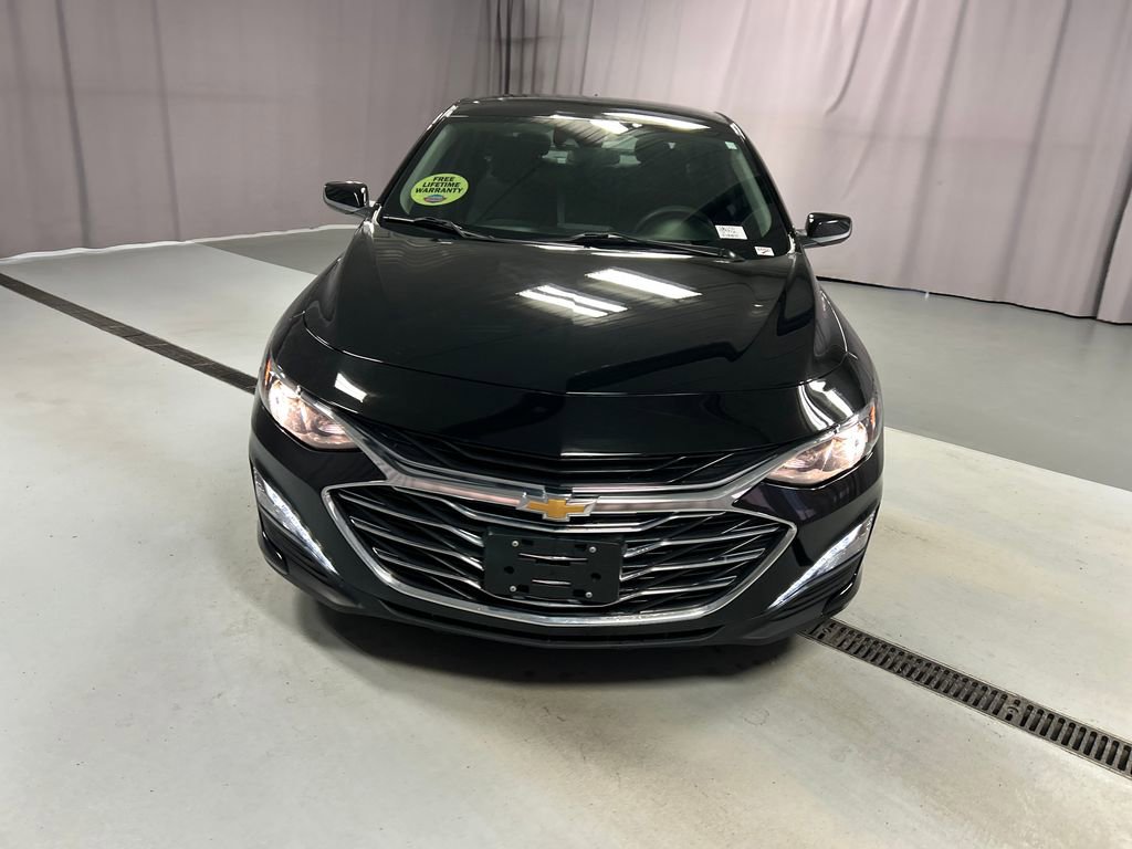Used 2024 Chevrolet Malibu LT image 2