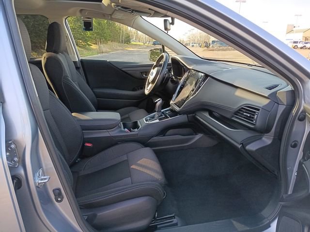 Used 2025 Subaru Outback Premium AWD/4WD image 18