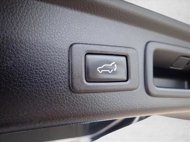 Used 2017 Subaru Forester 2.5i Limited AWD/4WD image 8