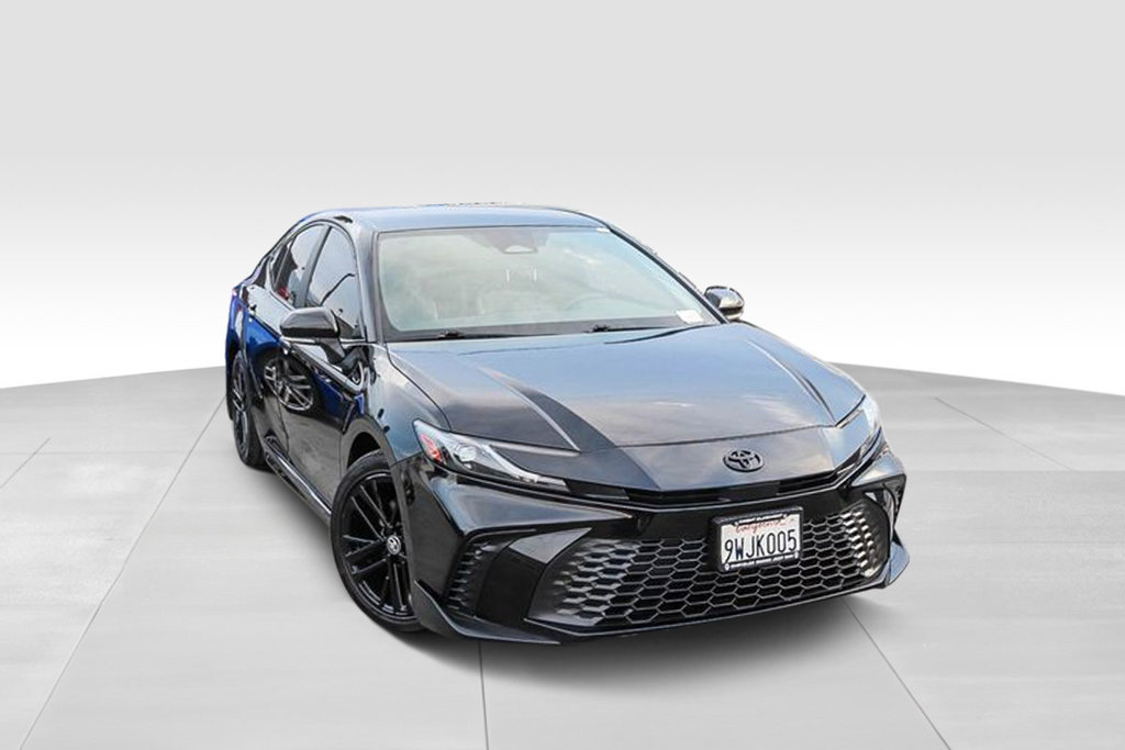 Used 2026 Toyota Camry SE w/ Convenience Package FWD image 2