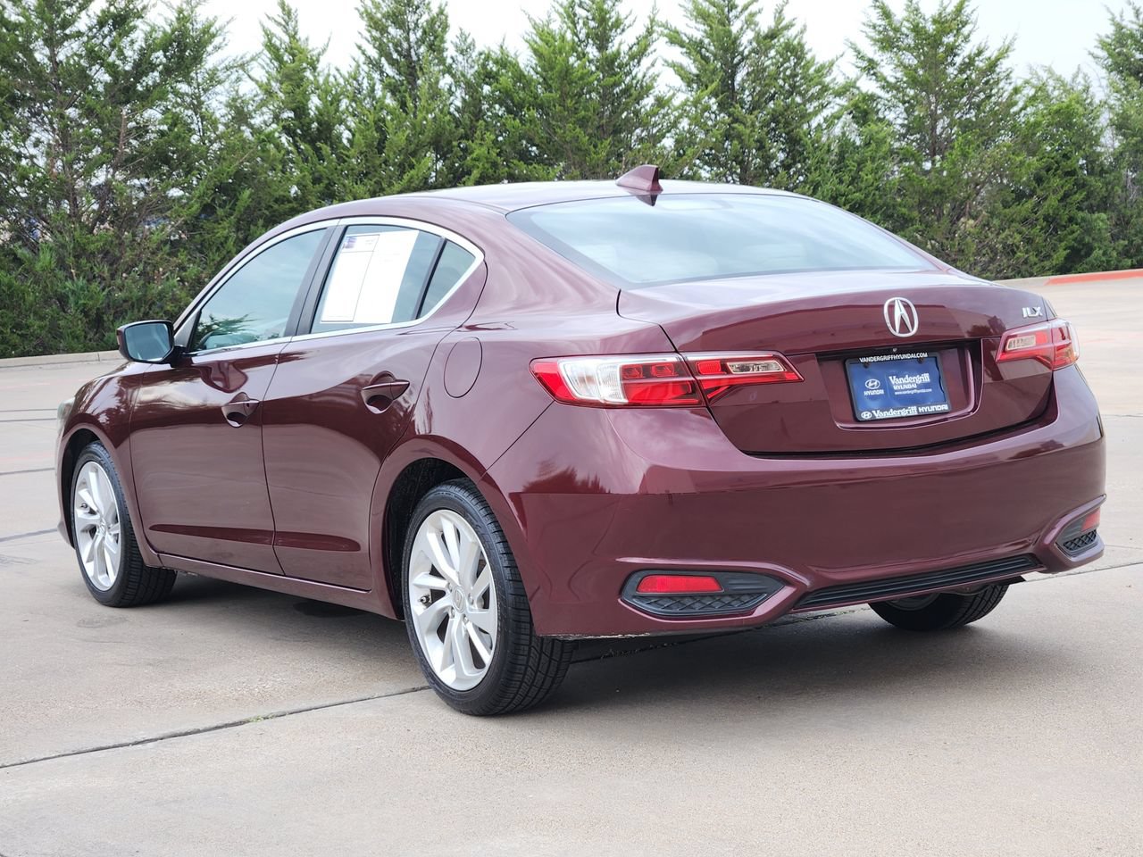 Used 2016 Acura ILX w/ Technology Plus Package FWD image 3