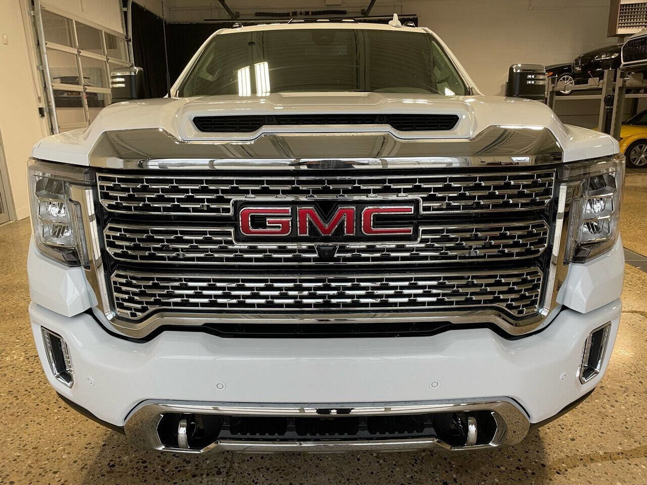 Used 2023 GMC Sierra 2500 Denali image 9