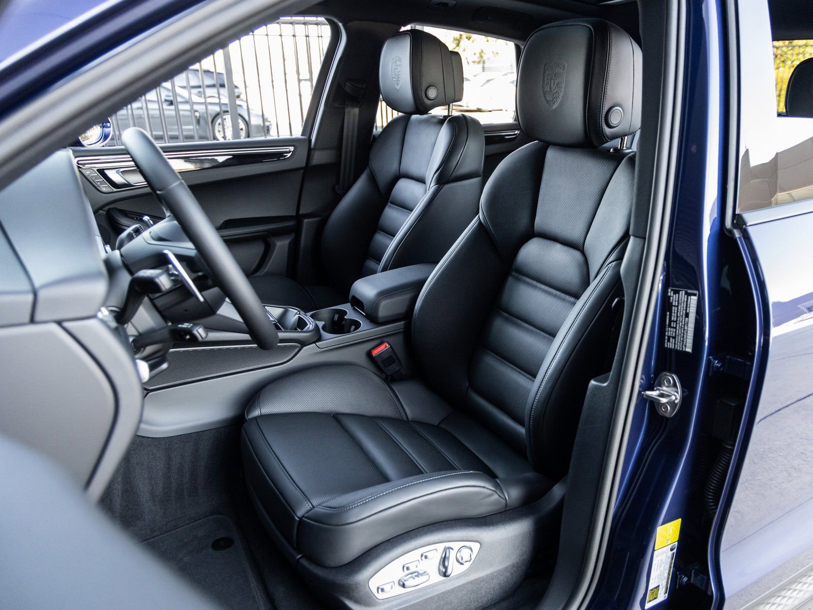 Certified 2026 Porsche Macan image 5