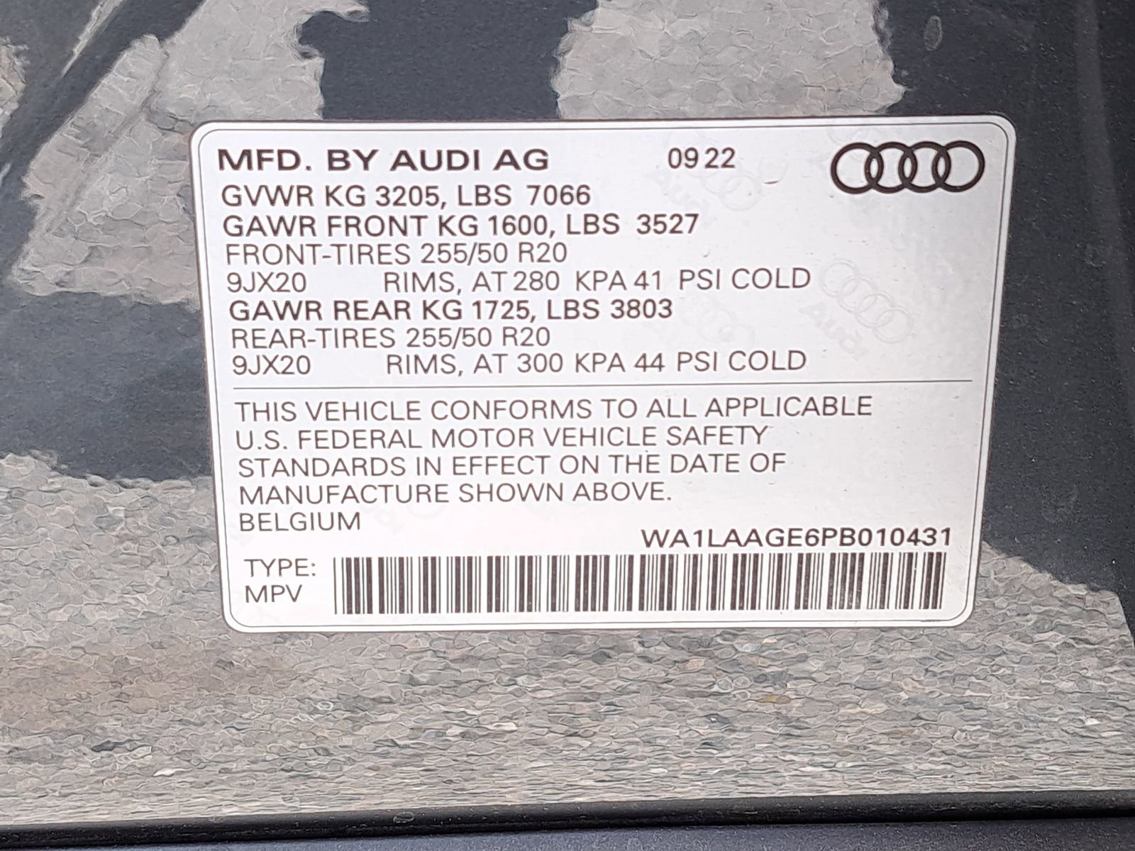Used 2023 Audi e-tron Premium Plus w/ Premium Plus Package AWD/4WD image 15