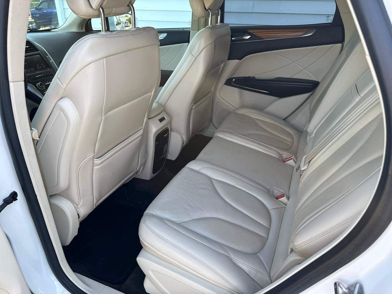 Used 2015 Lincoln MKC AWD w/ Equipment Group 101A Select image 16
