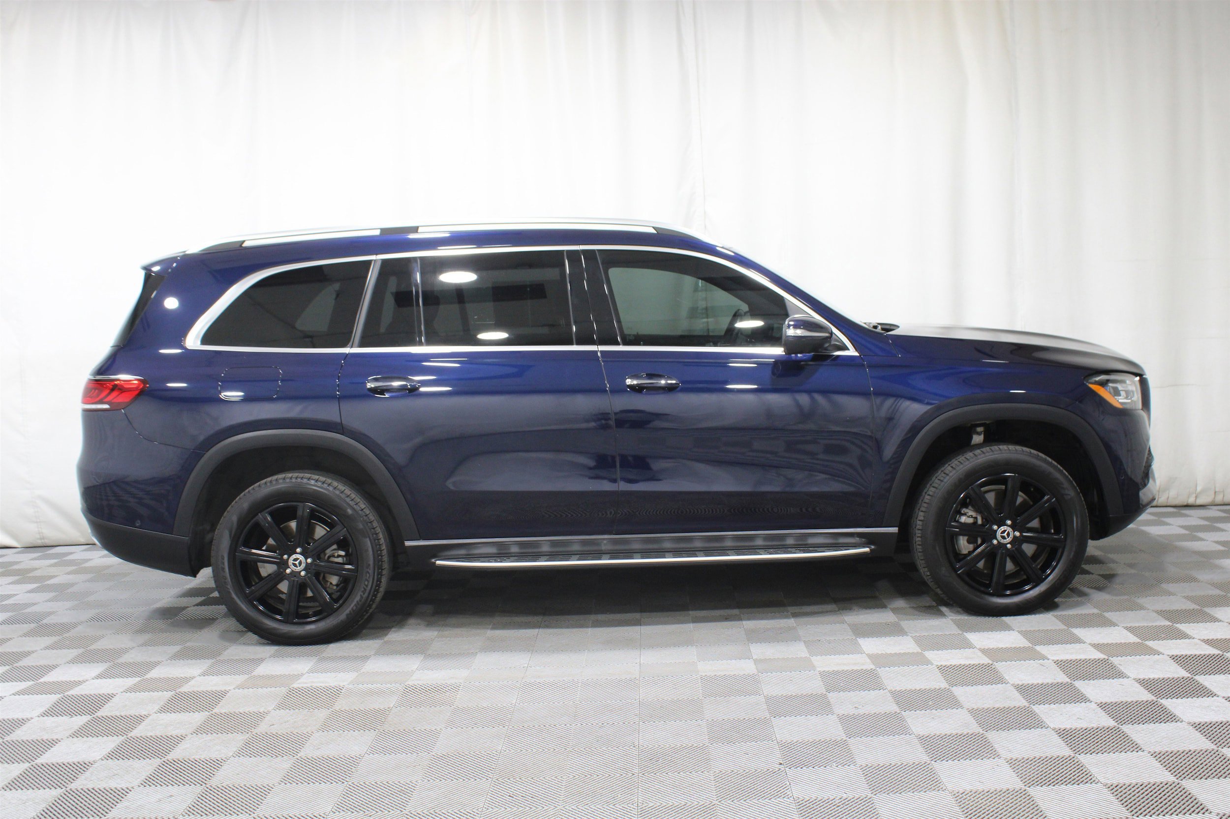 Used 2020 Mercedes-Benz GLS 450 4MATIC w/ Convenience Package image 36