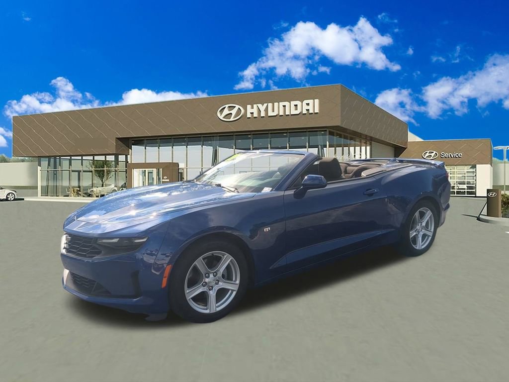 Used 2020 Chevrolet Camaro LT image 1