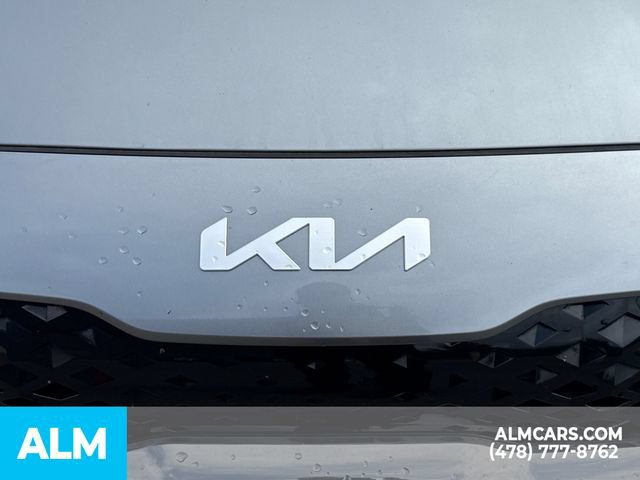 Used 2022 Kia Niro LXS FWD image 6