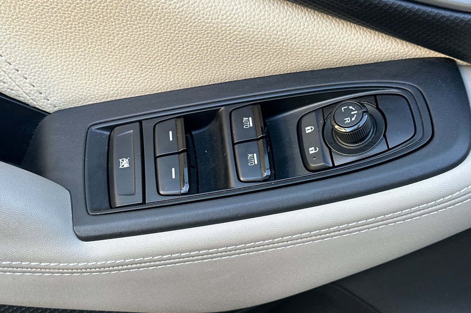 Used 2022 Subaru Forester Premium image 12