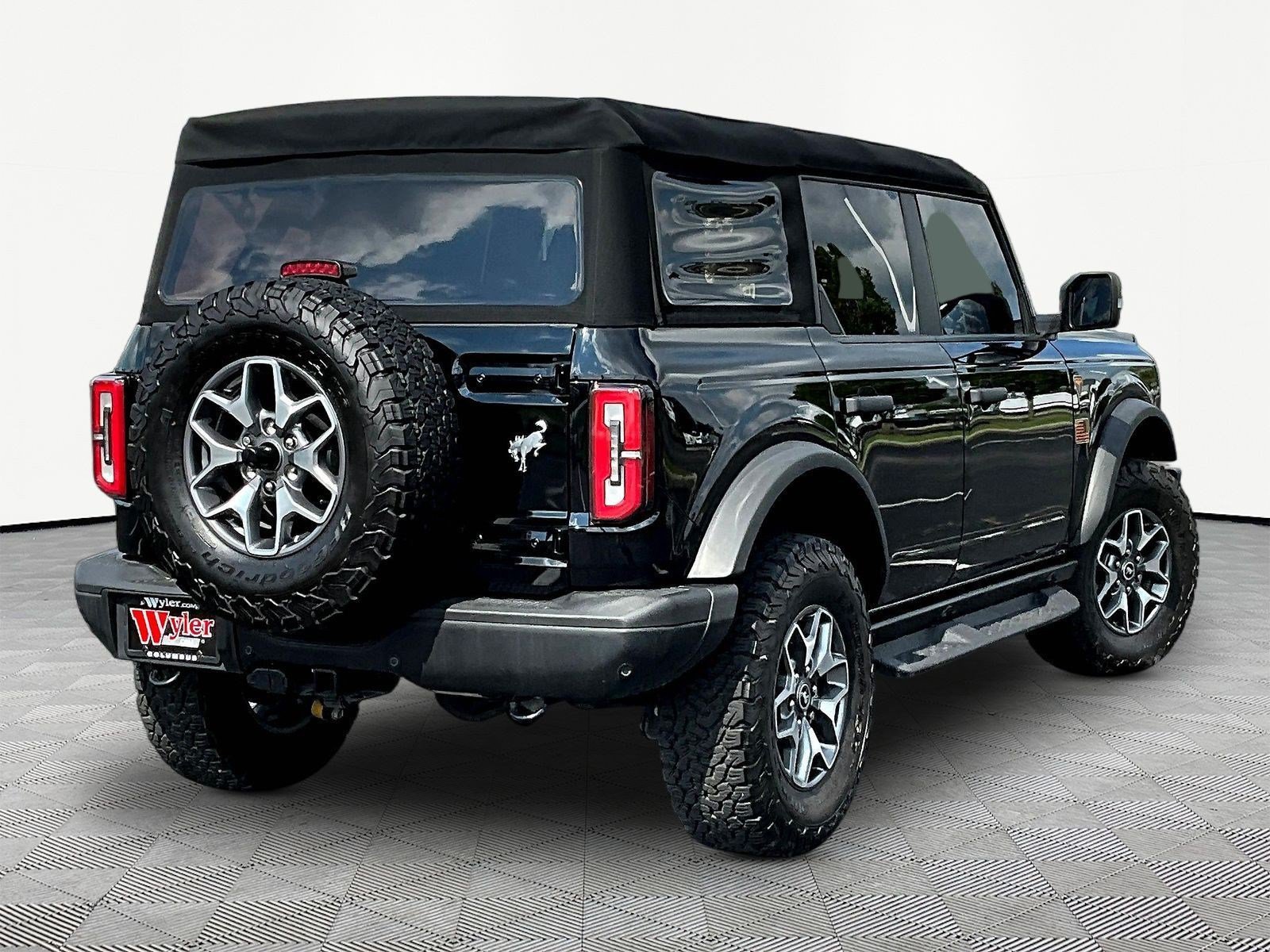 Used 2024 Ford Bronco Badlands AWD/4WD image 6