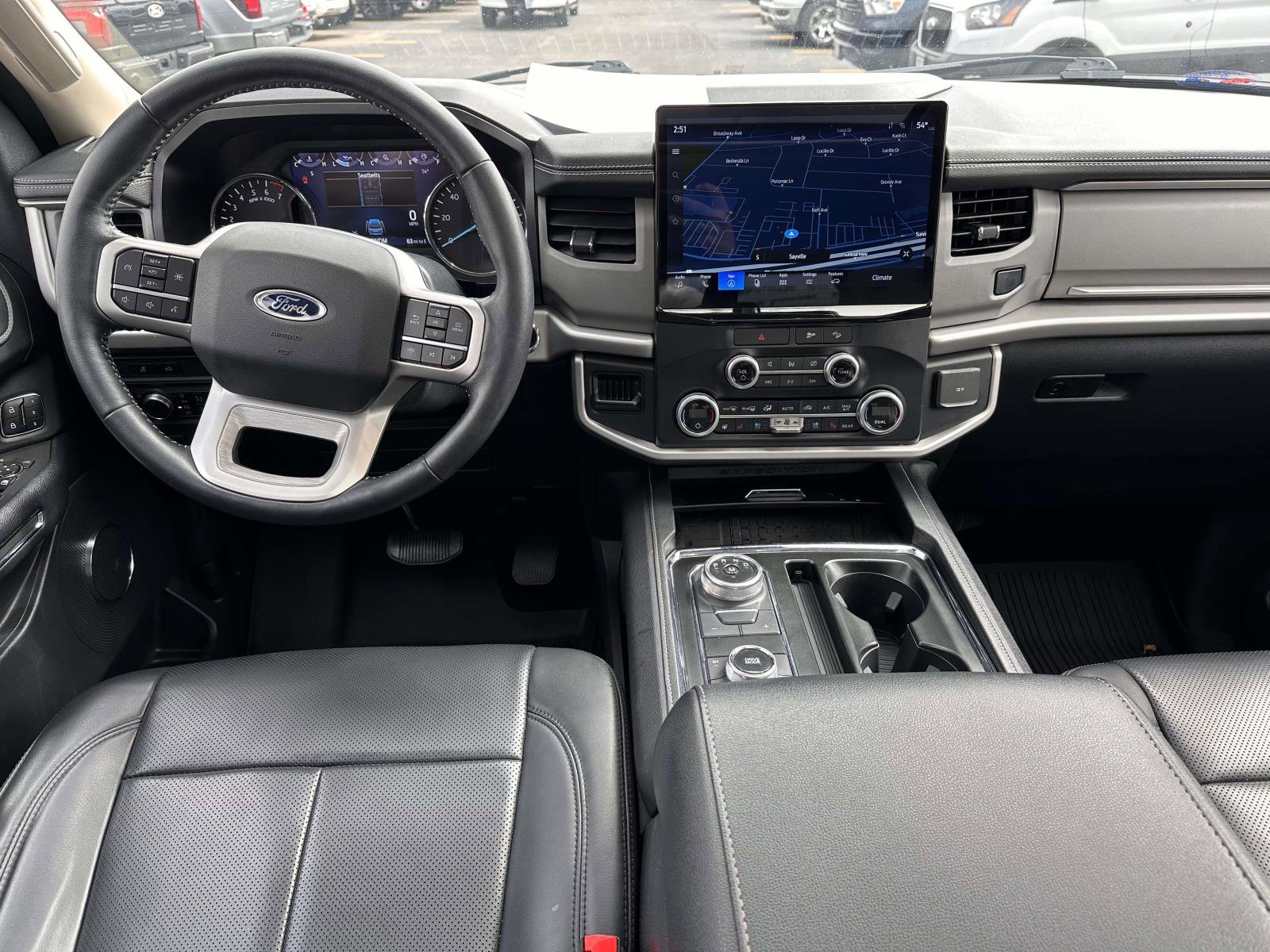 Used 2022 Ford Expedition XLT AWD/4WD image 17
