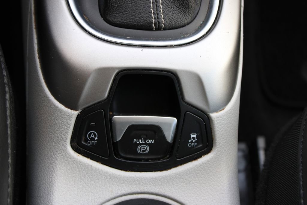 Used 2018 Jeep Compass Latitude w/ Popular Equipment Group image 38