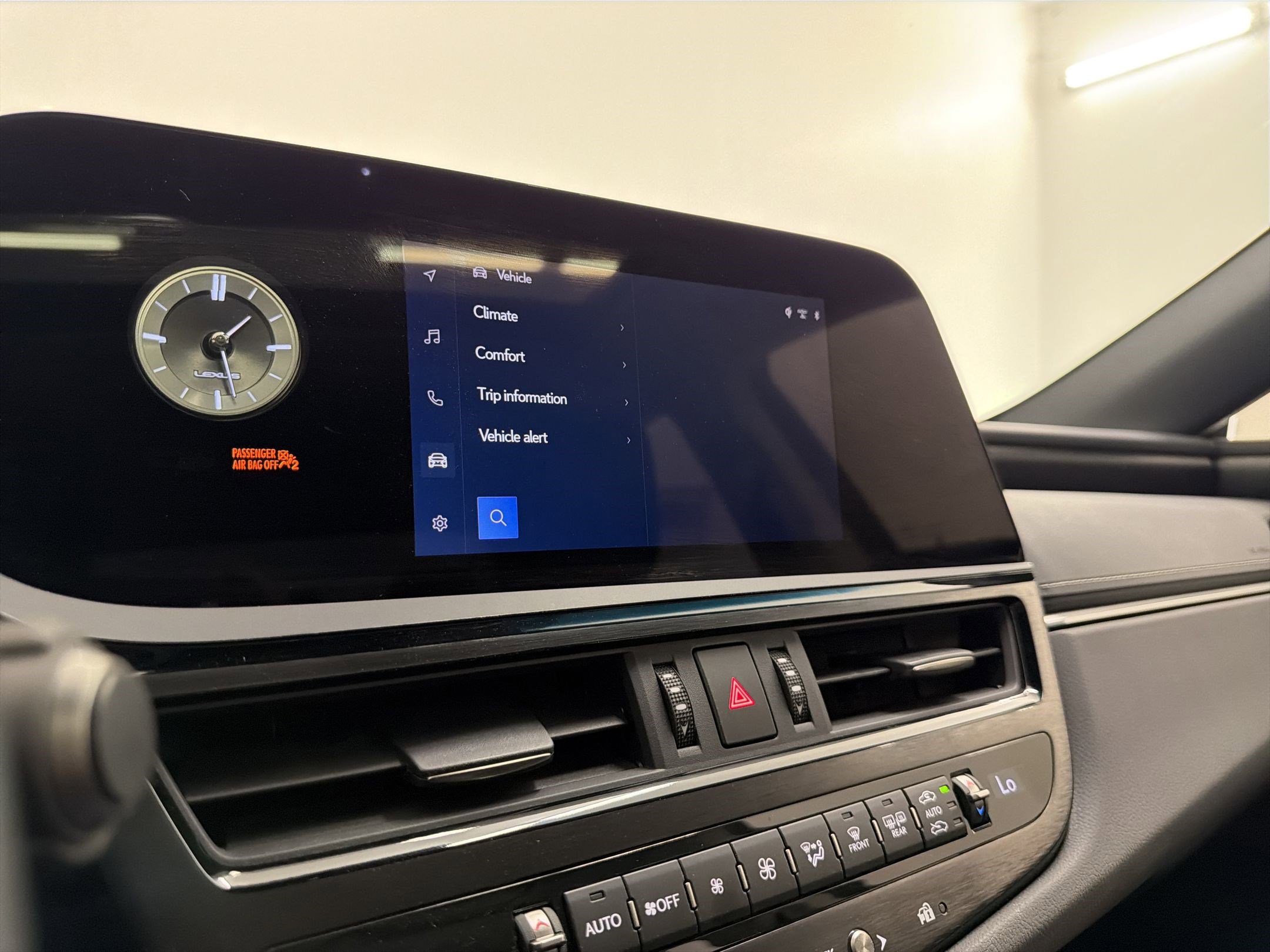 Certified 2024 Lexus ES 350 w/ Premium Package image 18