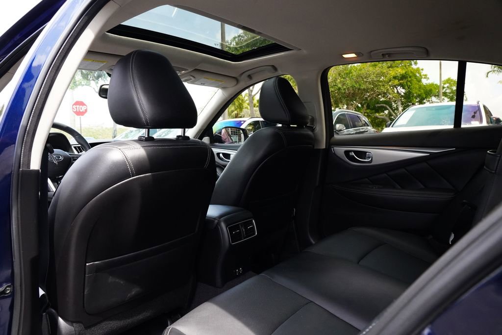 Used 2023 INFINITI Q50 Luxe w/ Cargo Package RWD image 17