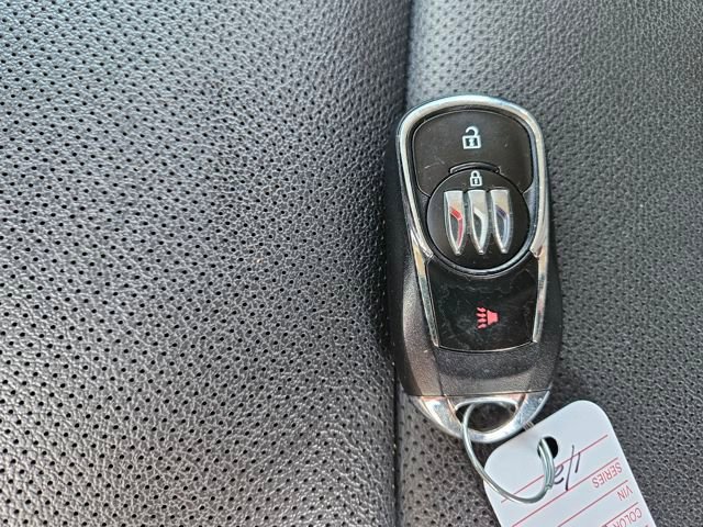 Used 2024 Buick Encore GX Sport Touring image 29
