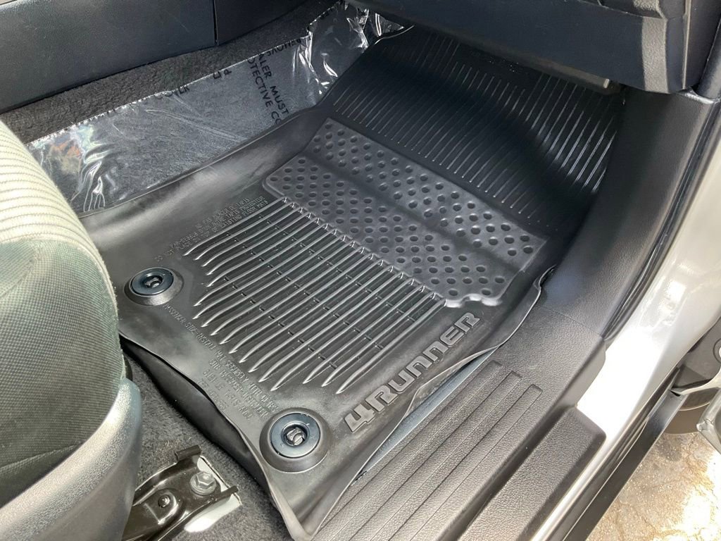 Used 2021 Toyota 4Runner SR5 RWD image 75