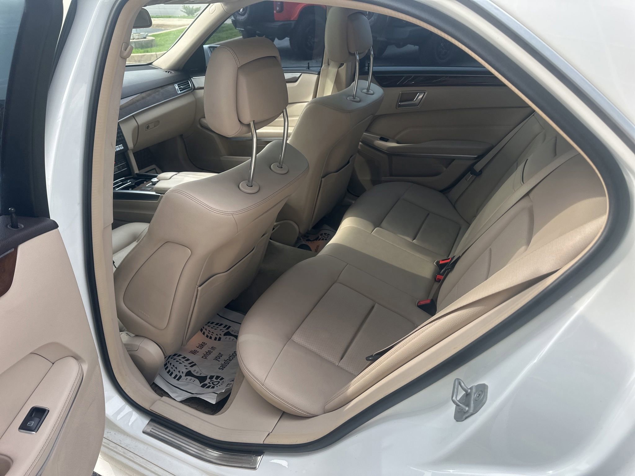 Used 2014 Mercedes-Benz E 350 Sedan image 16