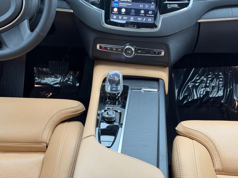 Certified 2024 Volvo XC90 B6 Ultimate w/ Lounge Package AWD/4WD image 15