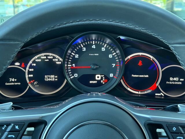Used 2018 Porsche Panamera image 31