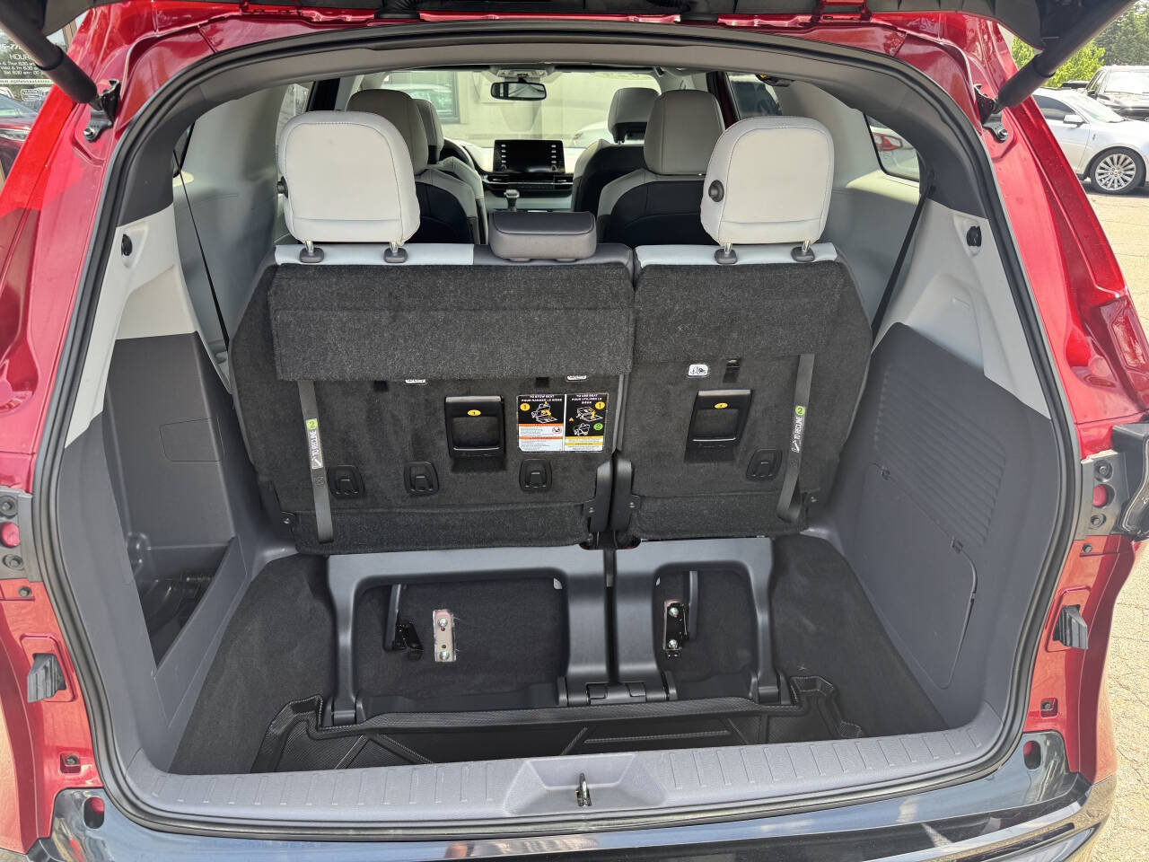 Used 2024 Toyota Sienna XSE AWD/4WD image 11