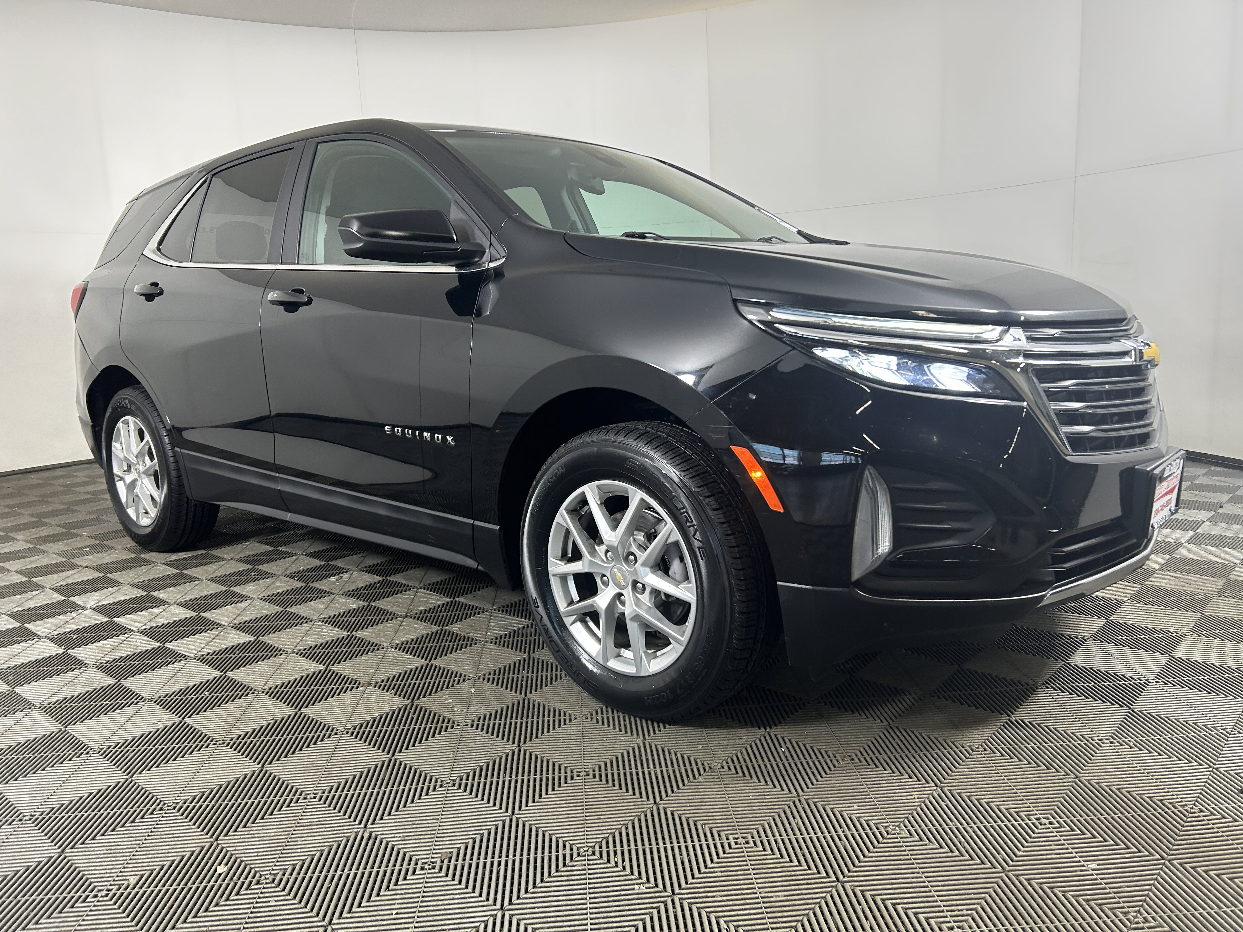 Used 2022 Chevrolet Equinox LT AWD/4WD image 4