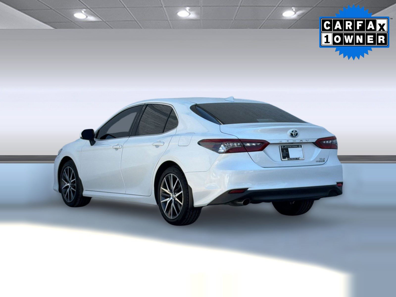 Used 2023 Toyota Camry XLE w/ Cold Weather Package image 3