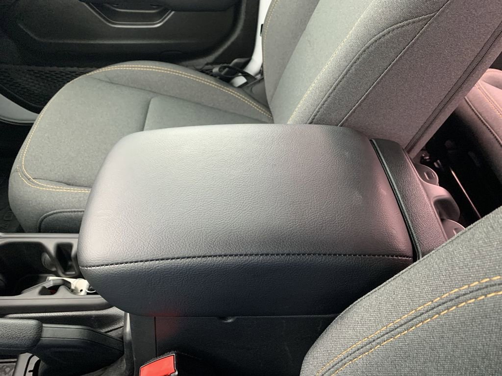 Used 2025 Jeep Wrangler Sport image 21