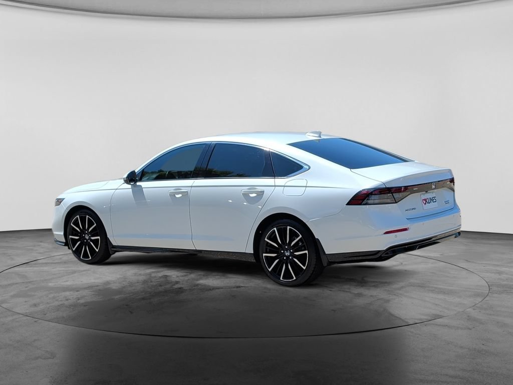 Used 2025 Honda Accord Touring image 5
