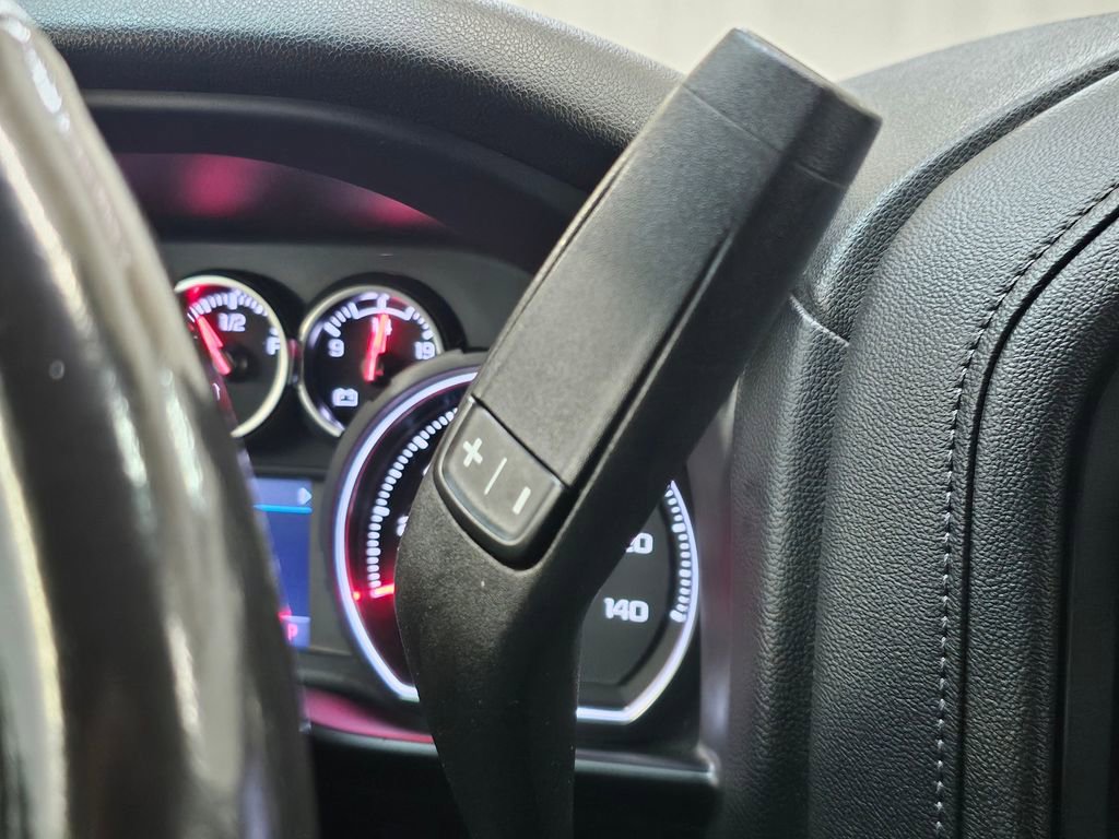 Used 2022 Chevrolet Silverado 2500 LT w/ Convenience Package image 33