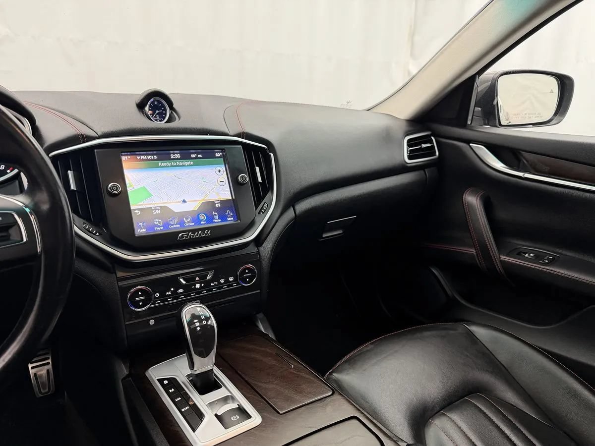 Used 2016 Maserati Ghibli S Q4 AWD/4WD image 17