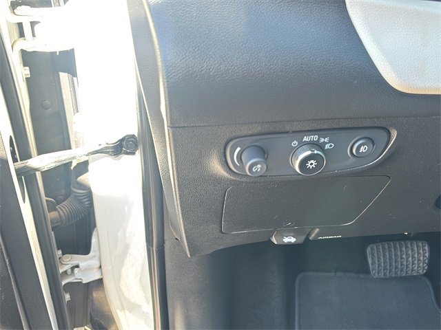 Used 2021 Buick Encore GX Select image 21