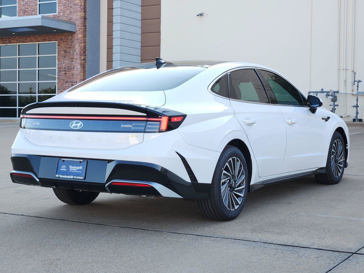 New 2026 Hyundai Sonata SEL FWD image 4