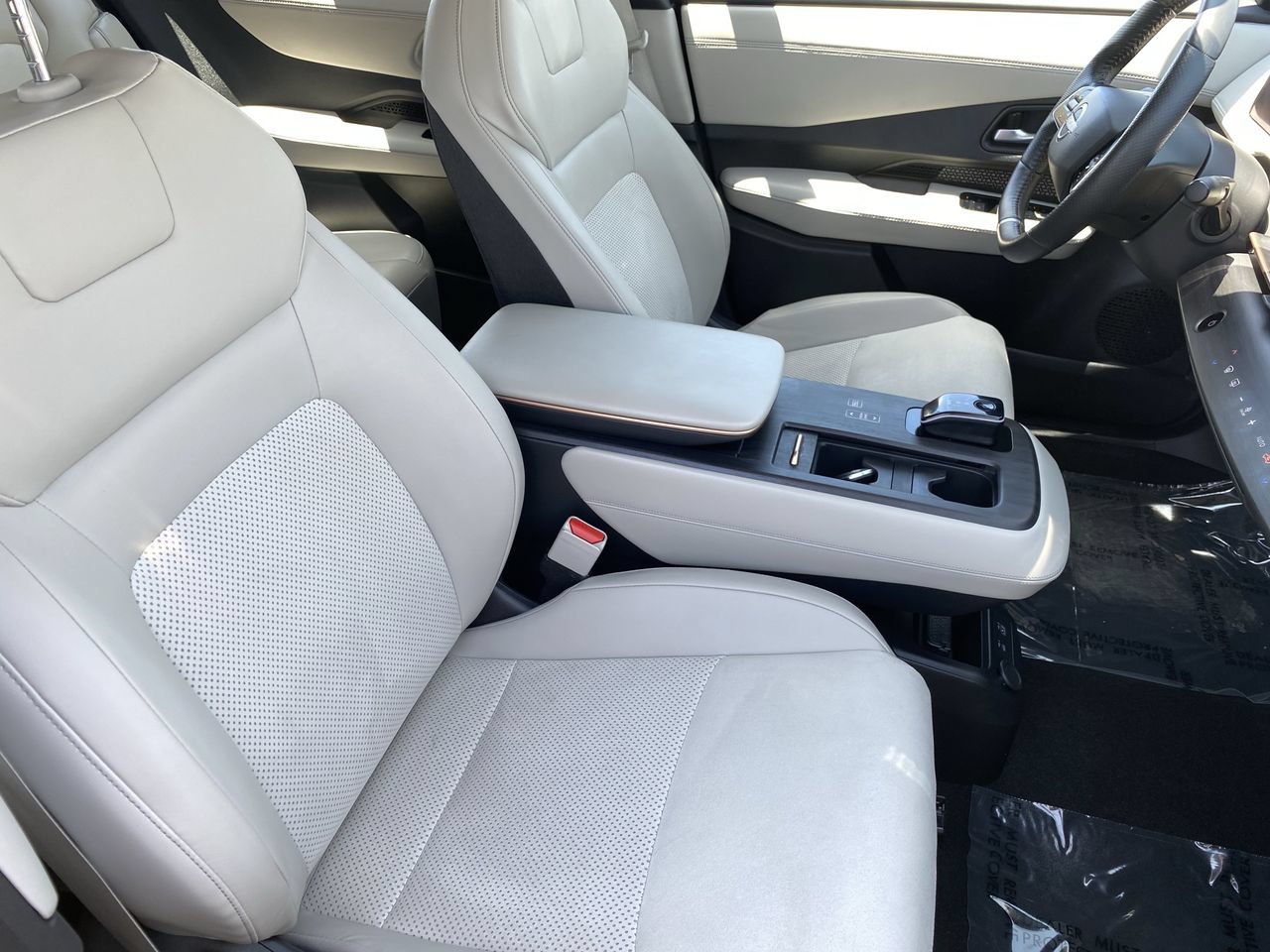 Certified 2023 Nissan Ariya FWD image 11