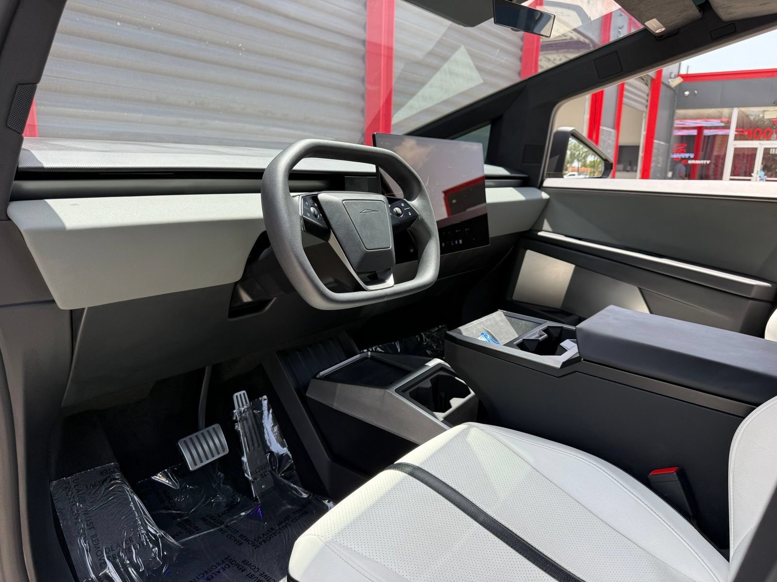 Used 2024 Tesla Cybertruck AWD Crew Cab image 18