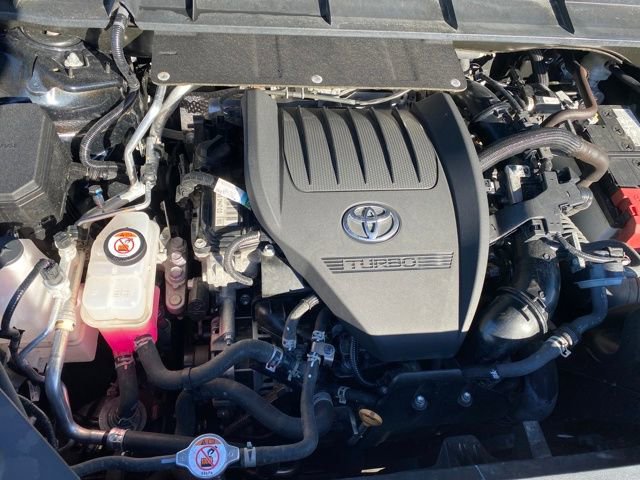 Used 2024 Toyota Highlander XLE image 20